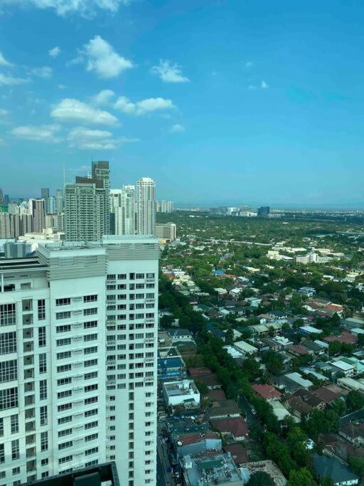 Makati Penthouse With Stunning City Skyline View Манила Екстериор снимка